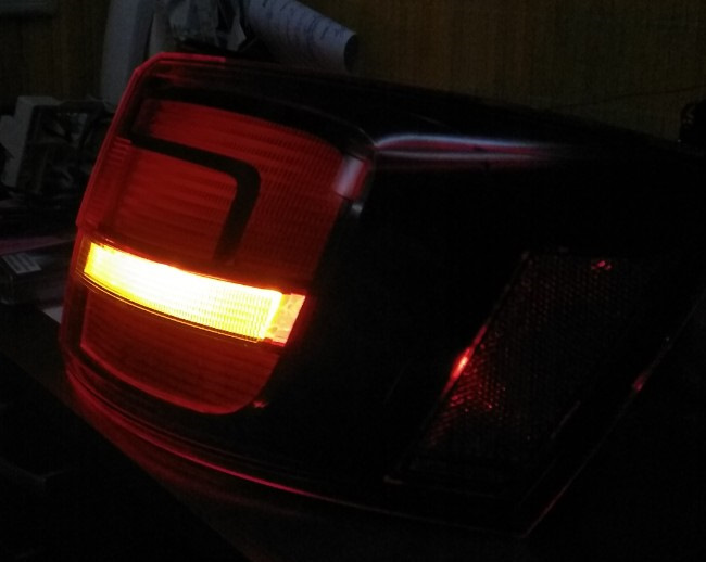 Jetta 2017 from USA. Помаранчеві лампи в задні повторювачі поворотів 4