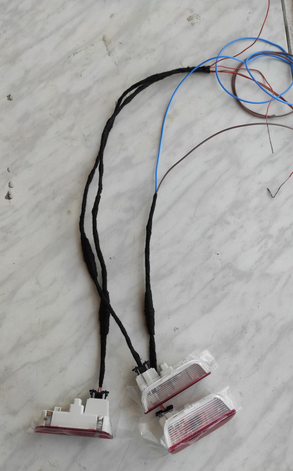 №42. Підсвічування у двері та led у салон 2