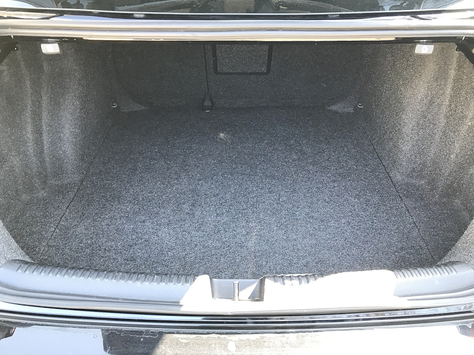 Килимок в багажник. JETTA 6 USA 2