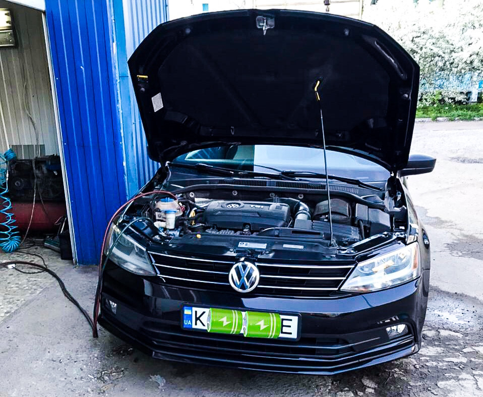 Олія в кондиціонер. Jetta 6 1