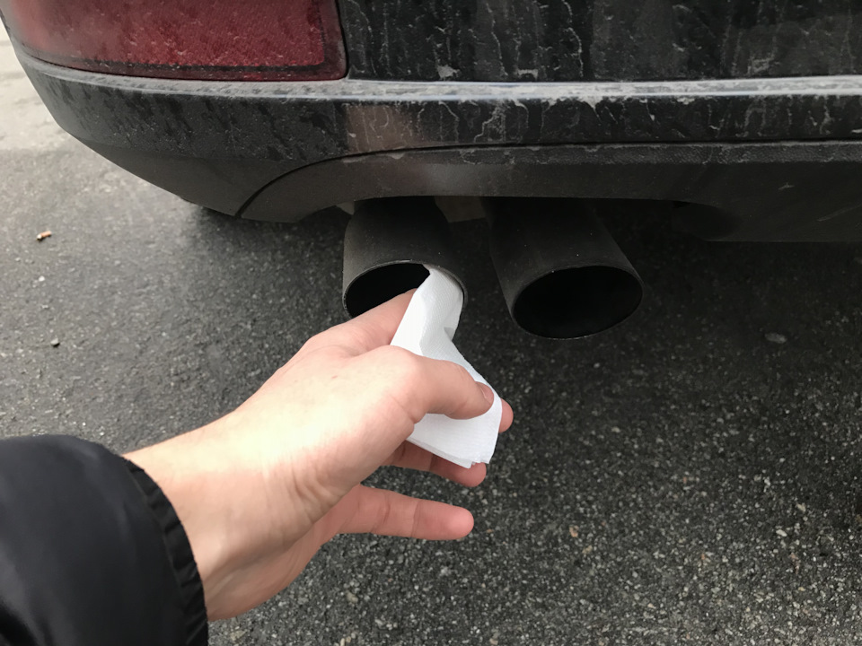 Перевірка роботи двигуна по вихлопній трубі. Jetta 6 1