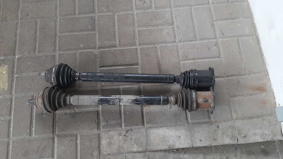 Шрус помер 2