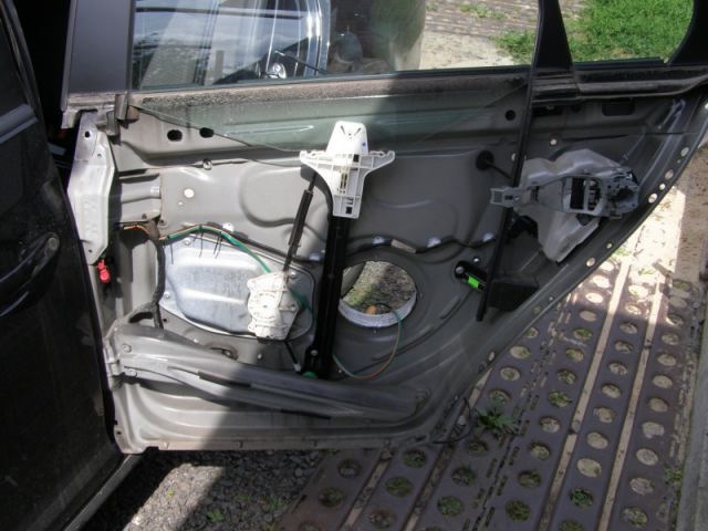 Hertz`и в задні двері 2