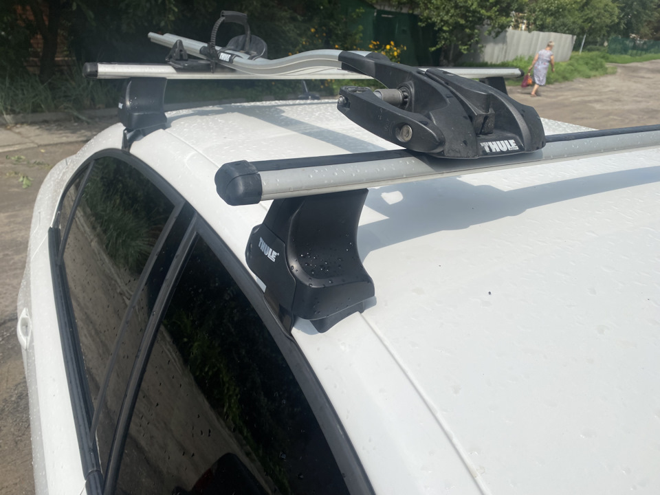 Поперечки Thule та кошик на дах VW JETTA 3