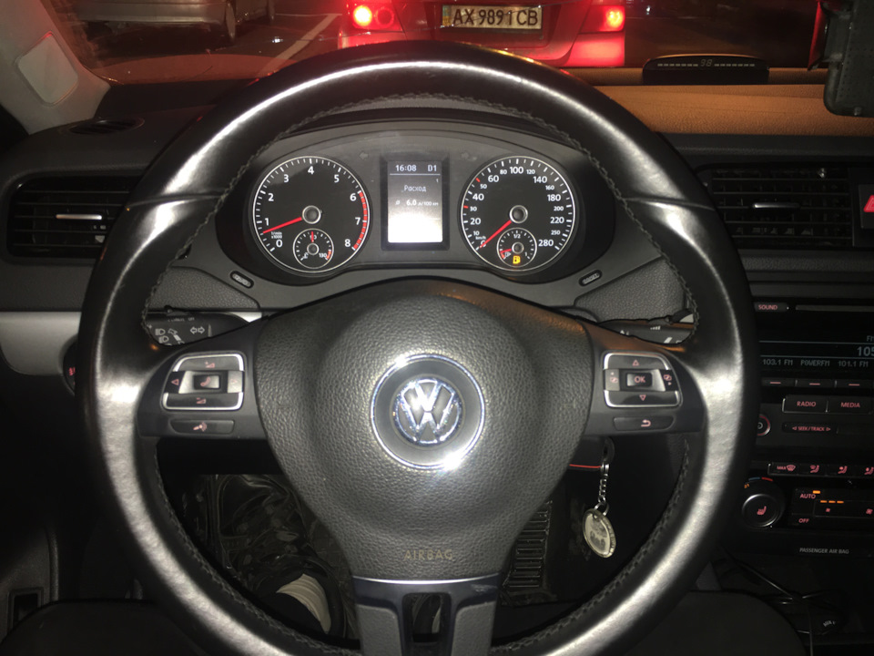 Встановлення мультикеру на VW Jetta mk6 5