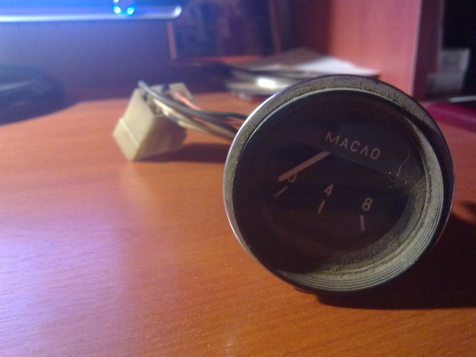 Де можна дістати показник тиску масла або саму шкалу? 2