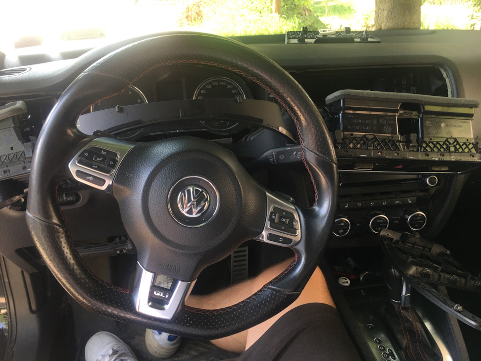 Сині стрілки а-ля Golf R 2