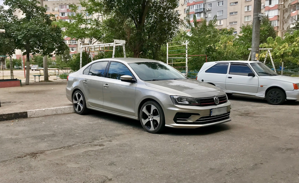 16. Помінявся тапками з 16 на 18 1