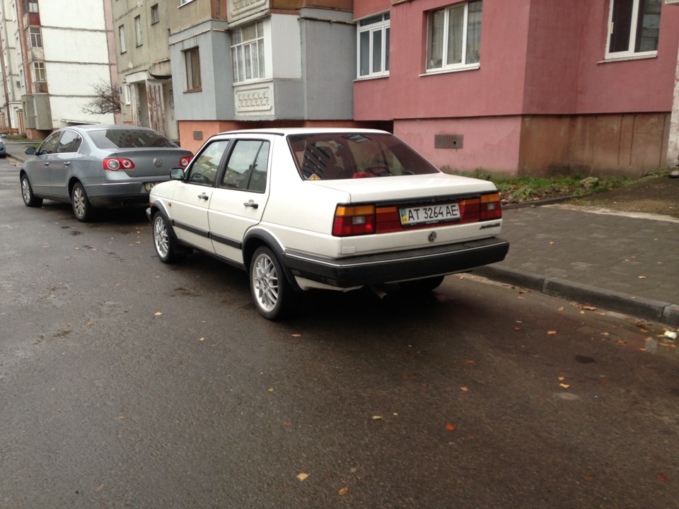 Бленда Hella Jetta mk2 3