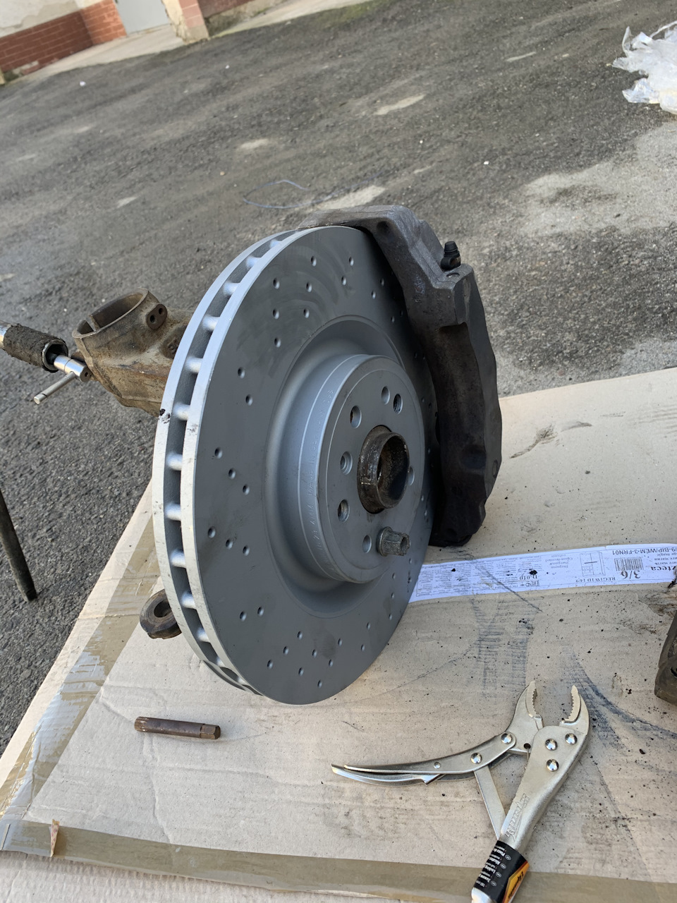 Тормоза brembo 18z Q7 / Touareg 7p 6 port на Jetta mk5 2