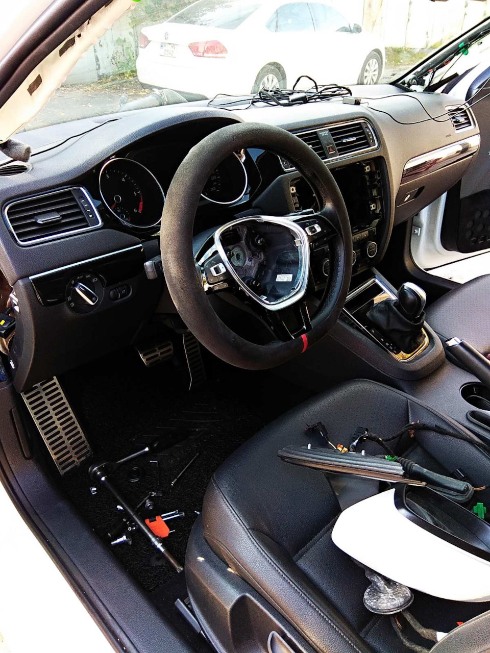 На Стапель VW JETTA 2015 2.0 TDI Turbo BMT Premium 4