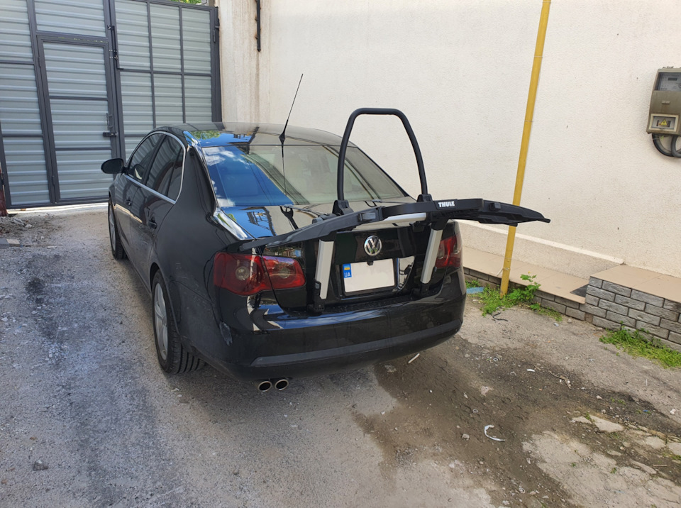 Велокріплення Thule outway platform 2 на кришку седана 2