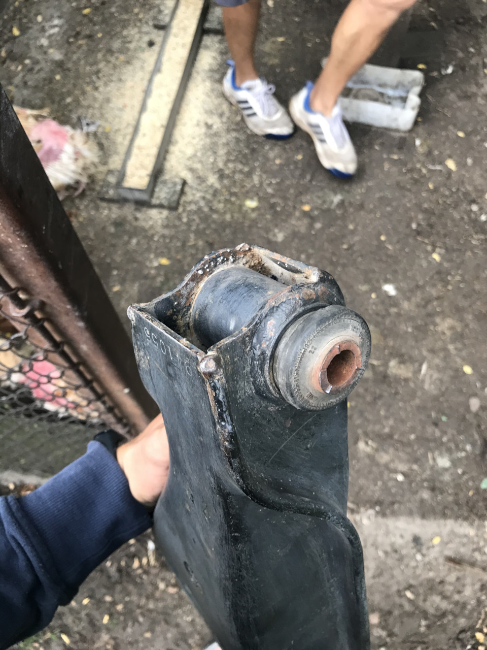 Ходова ч.2 сайлентблоки нижнього важеля 4