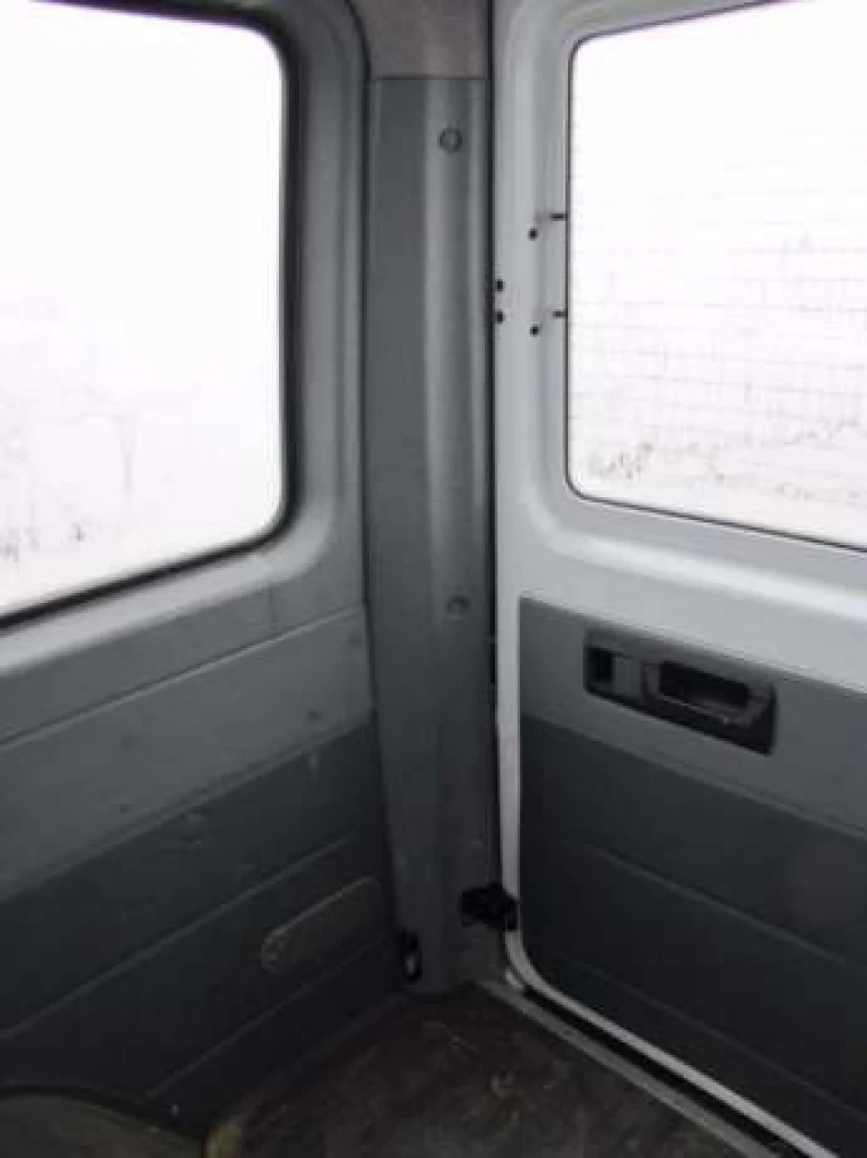 Шукаю пластик з оригінального пасажира LT, SPRINTER