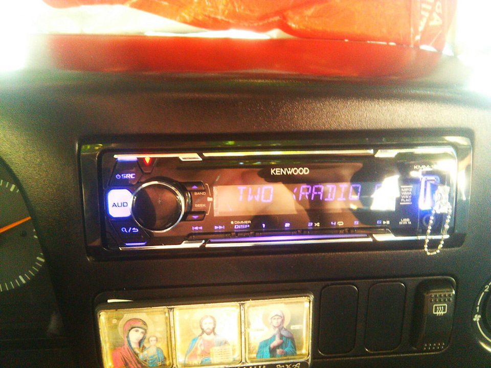Купівля автомагнітоли Kenwood KMM-123Y 4