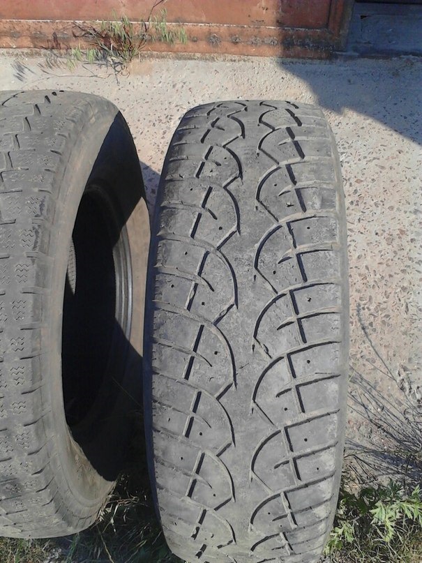 Продам шини 225/70 15с 3