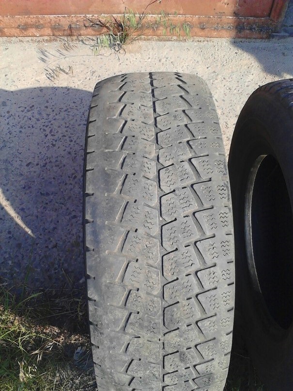 Продам шини 225/70 15с 5