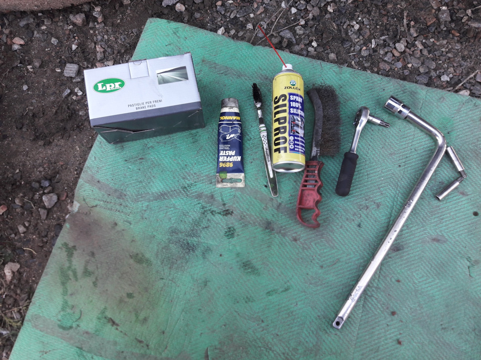 Заміна гальмівних колодок 2