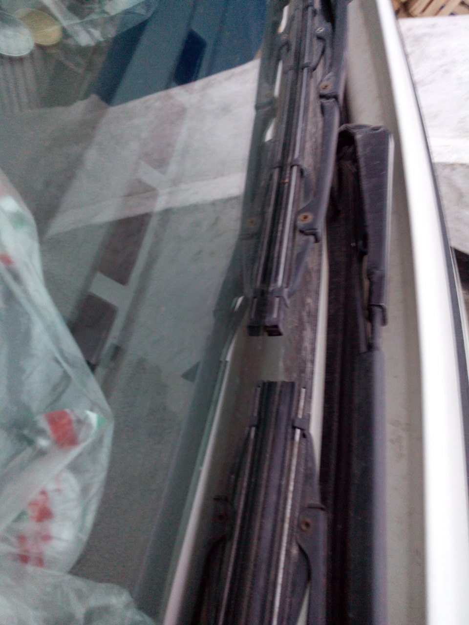 Замінив двірники 1