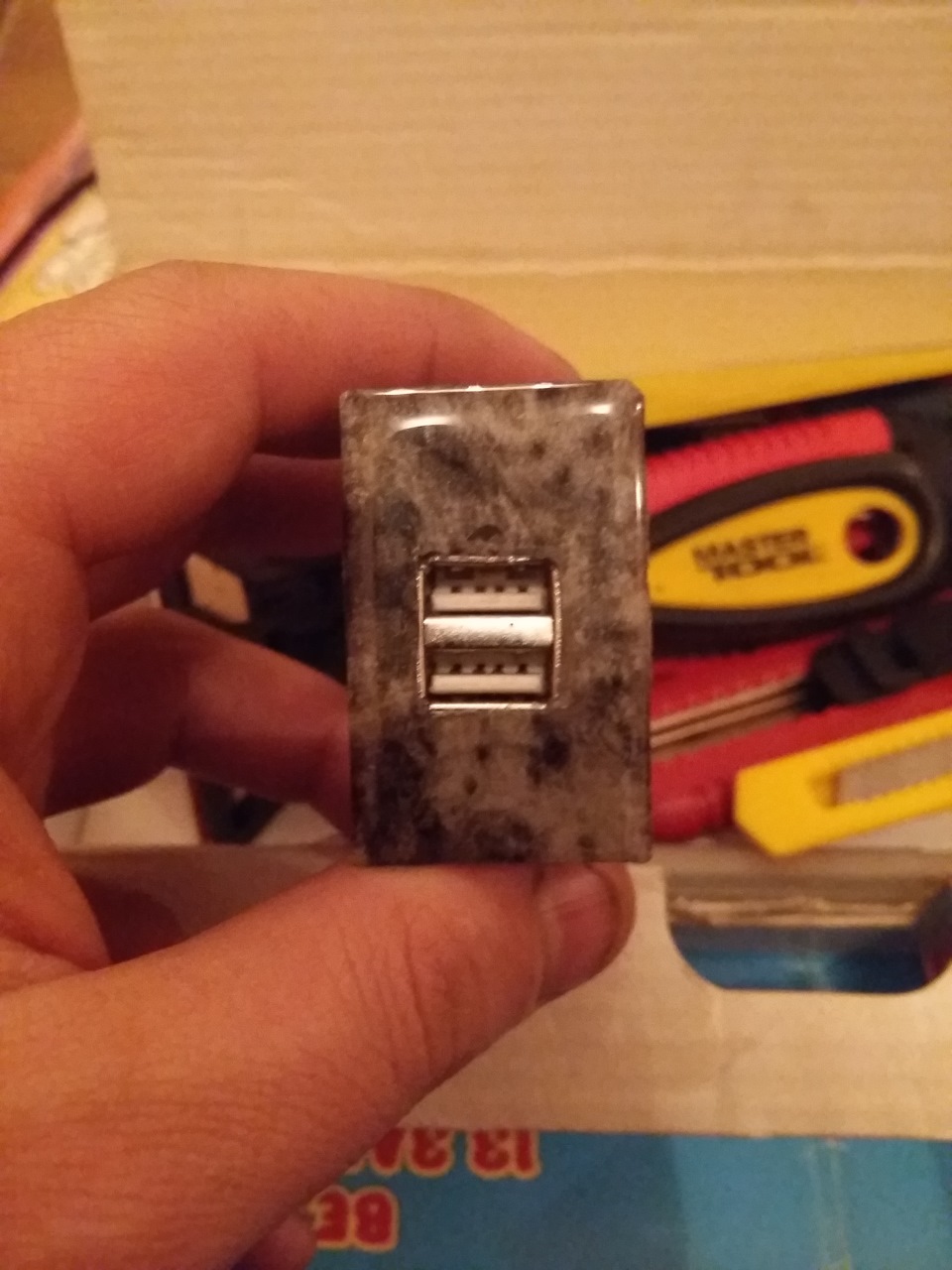 Зарядка USB 3