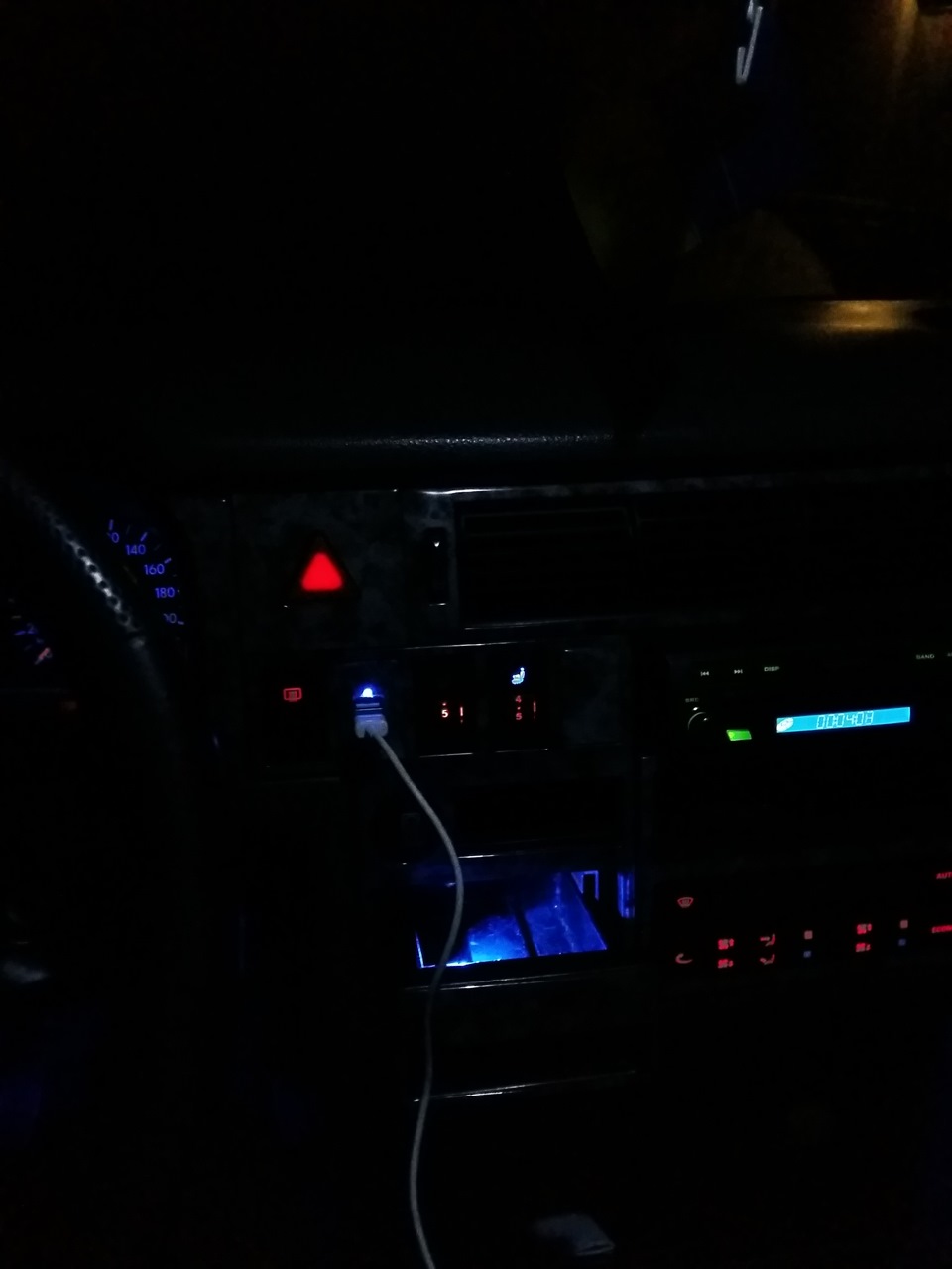 Зарядка USB 1