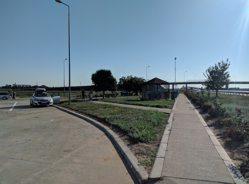 Болгарія, синє море та чорний пісок. 2