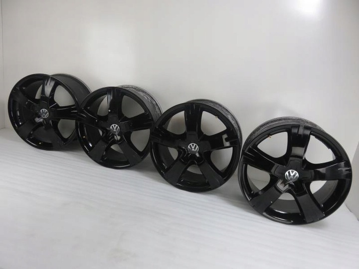 AZEV R18 2