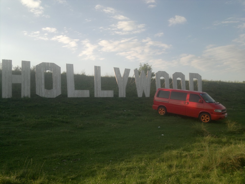 HOLLYWOOD 1
