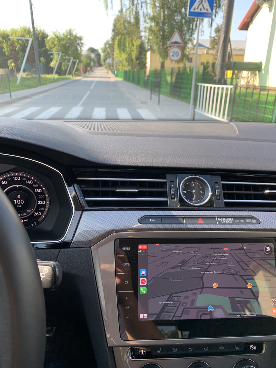 Навігація через Apple CarPlay 2