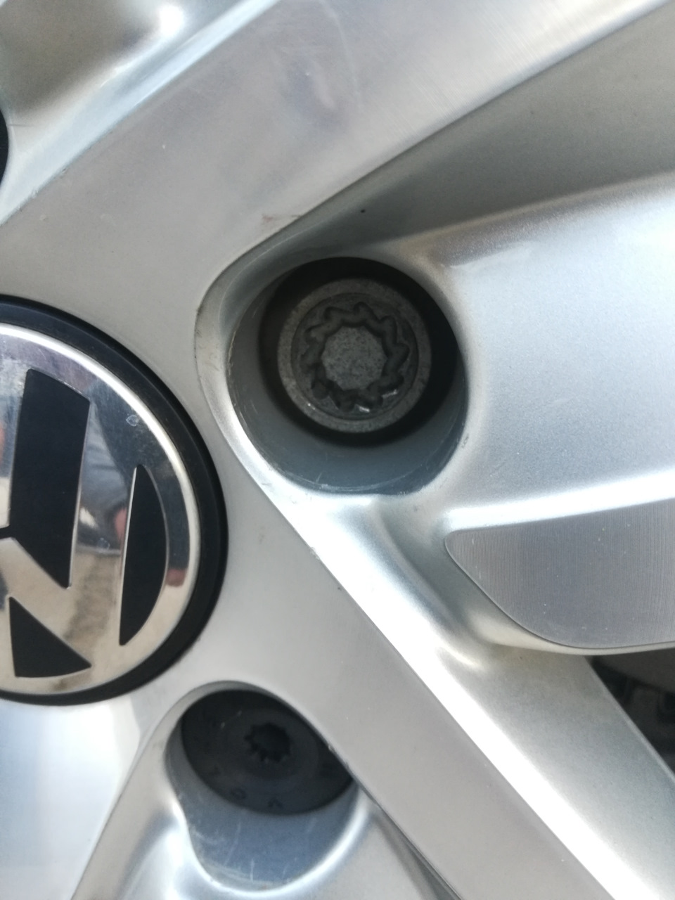 VW ВТРАТИВ секретку! 1