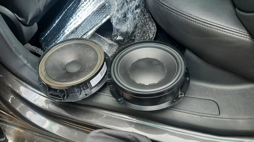 Встановлення Dynaudio. Частина третя (проводка у дверях, кодування RNS)) 1
