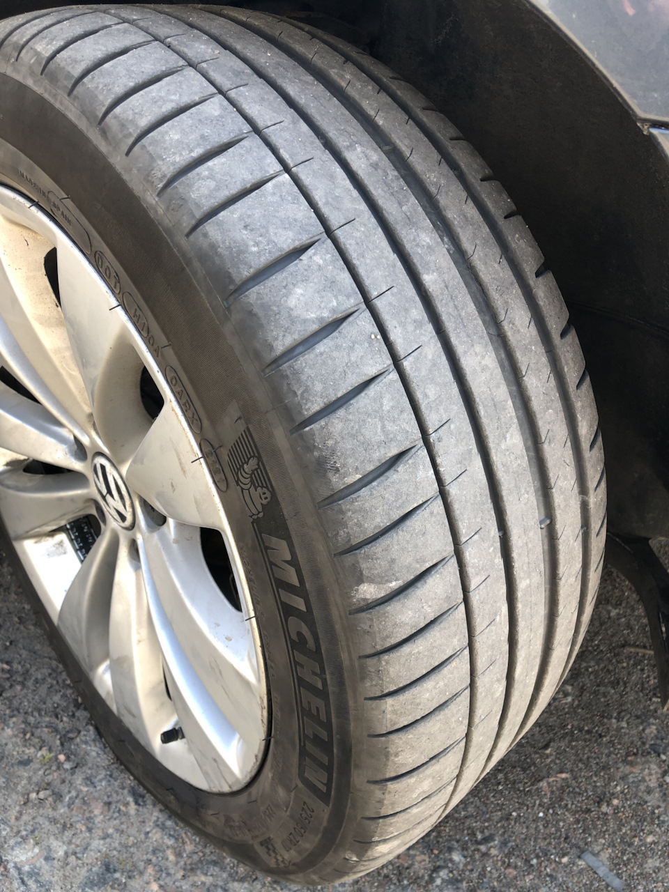 Нова гума Michelin pilot 4 3