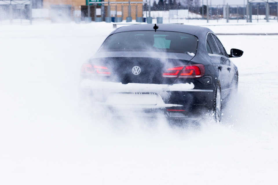 Пробуємо бочком на VW CC, як би це смішно не звучало :) 5