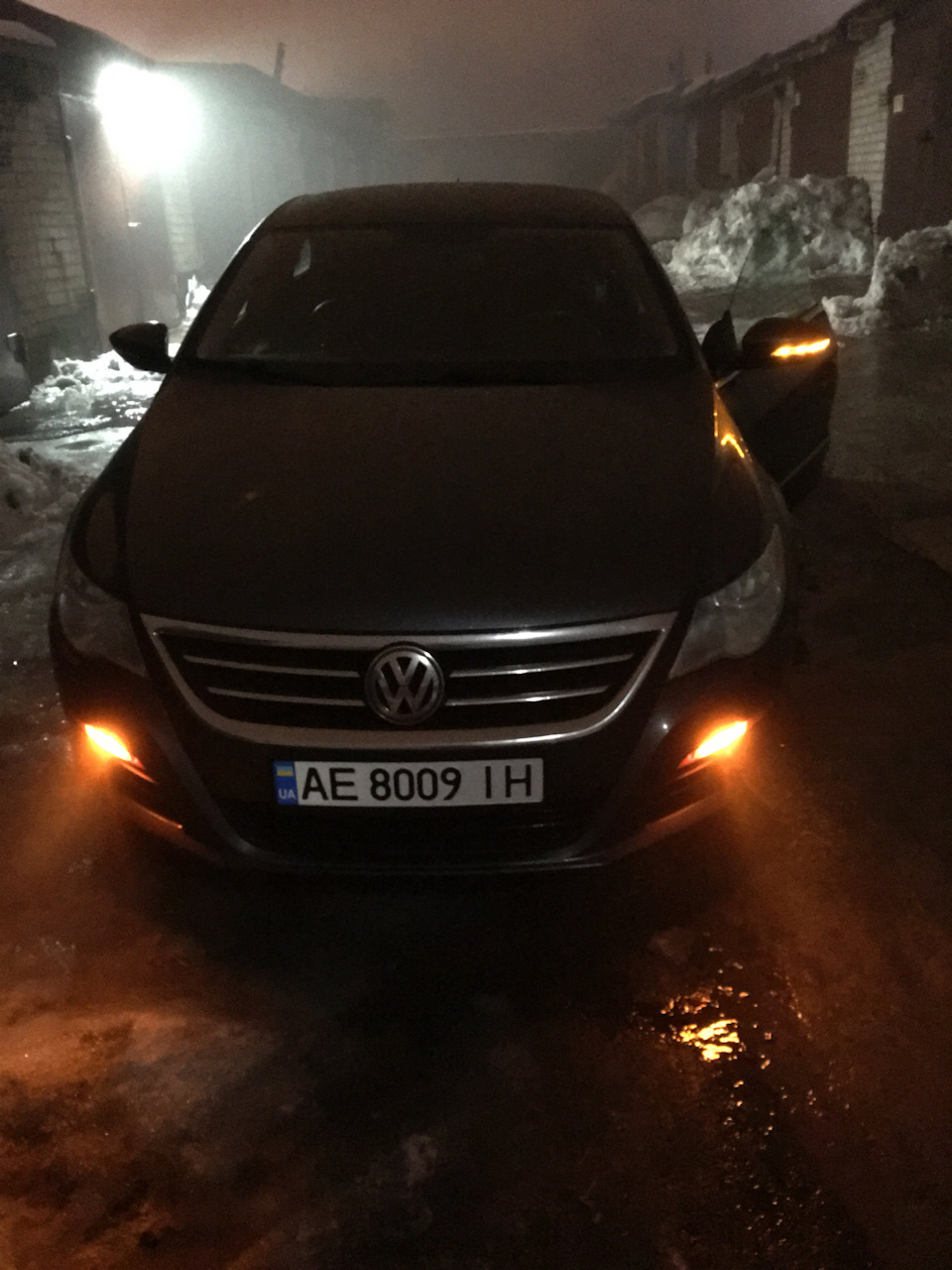 Не працює правий повторювач дзеркала 1