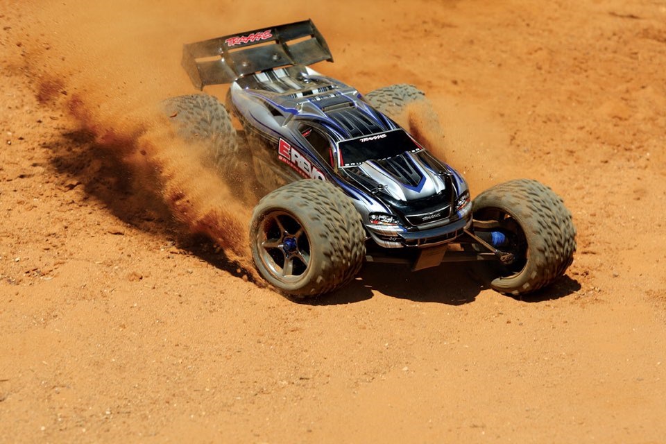 Traxxas/EMTA/Himoto Super Racing. 4