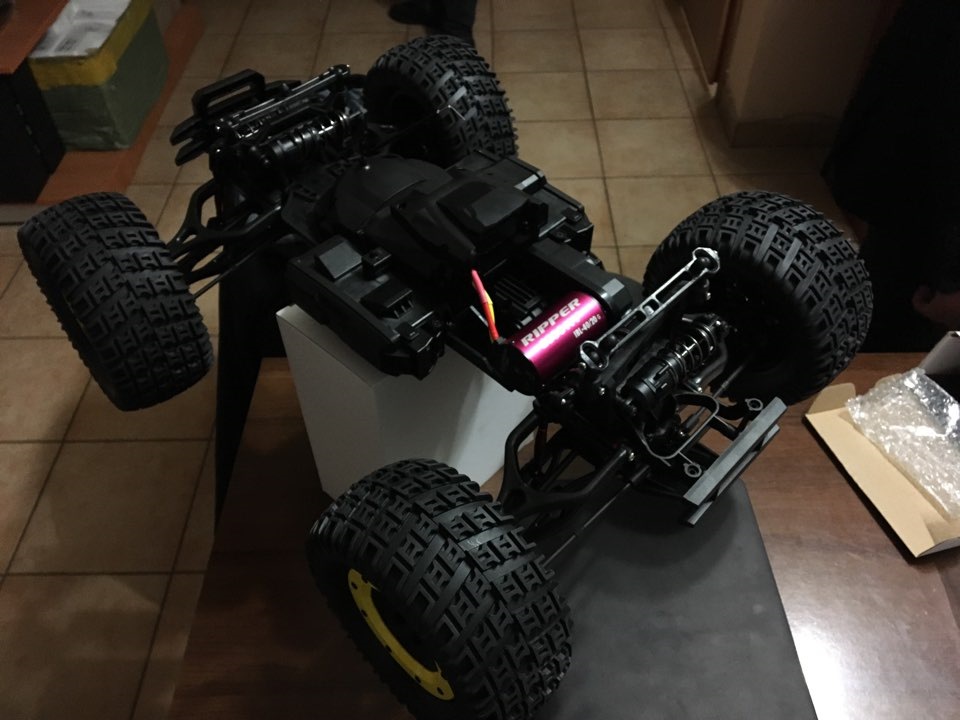 Traxxas/EMTA/Himoto Super Racing. 1