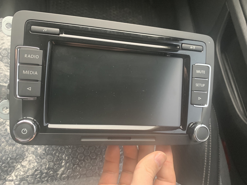 Азіат RCD 510 з виходом під Rear camera 1