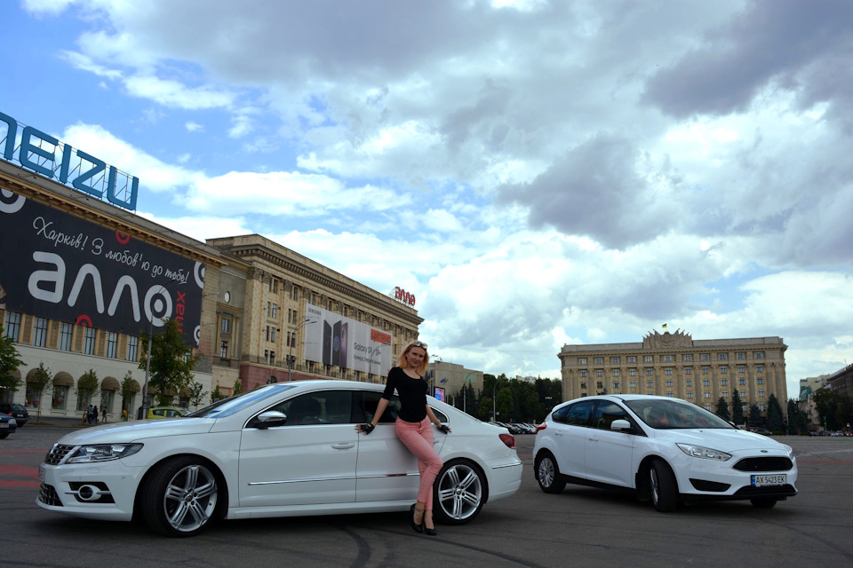 Lovely blondies and the city 4