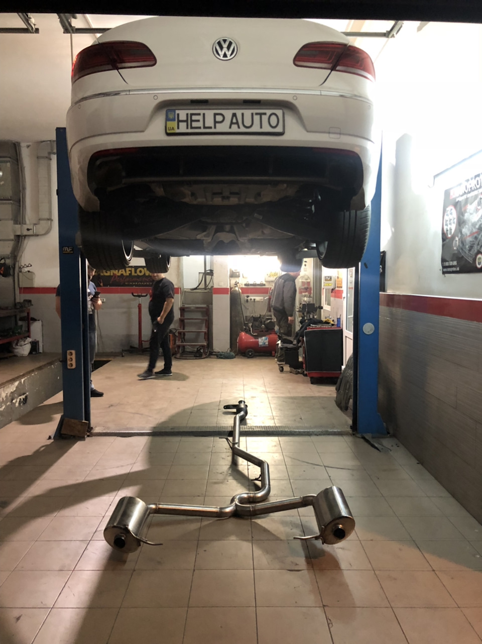 Новий вихлоп Passat 2.0Tdi 4