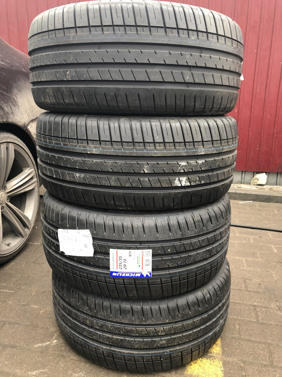 Перевзувся в літній Michelin 3