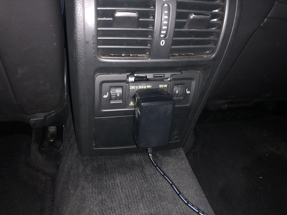 220 розетка в Passat CC 3