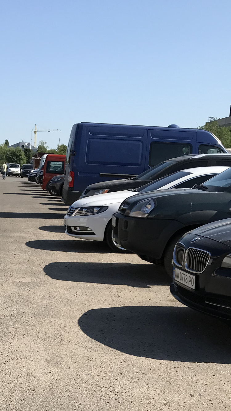 Німця видно з далекого 1