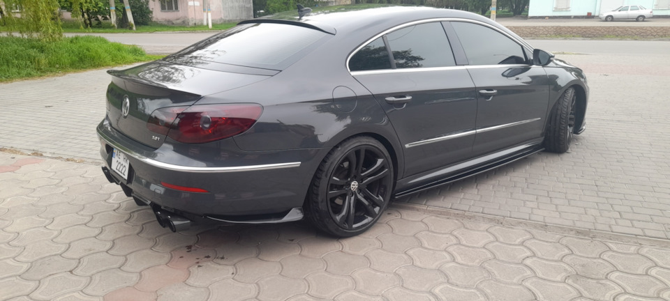 R-Line + Maxton Design 2