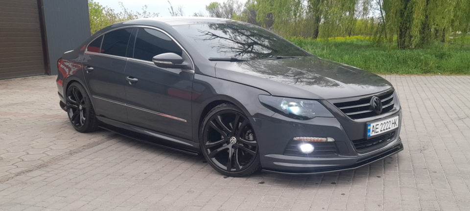 R-Line + Maxton Design 1