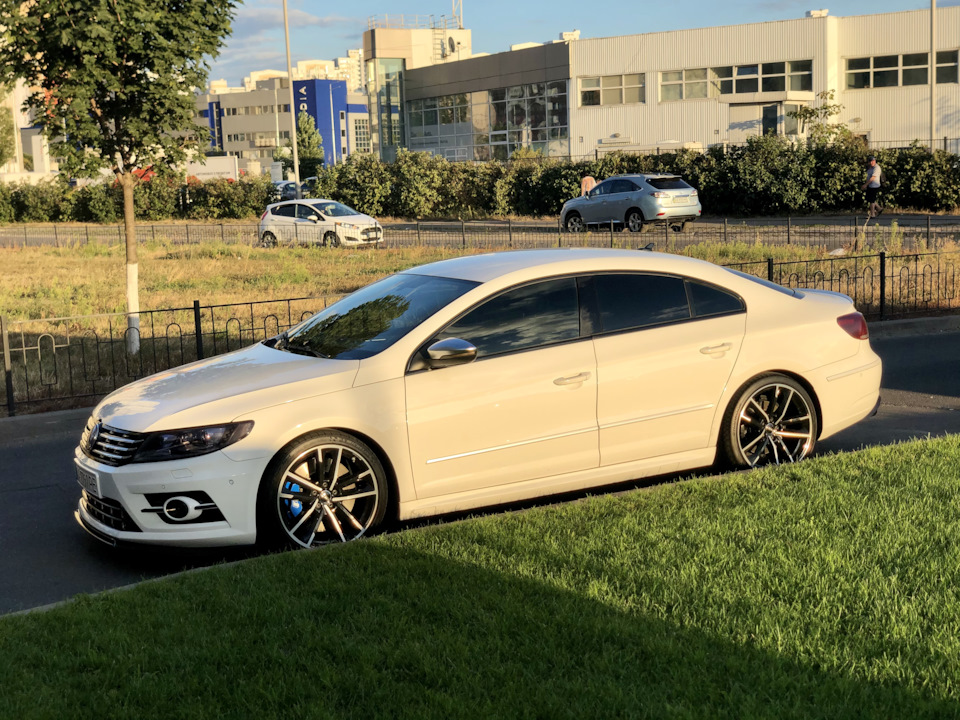 Custom Front Splitter by VWCCROEM 1