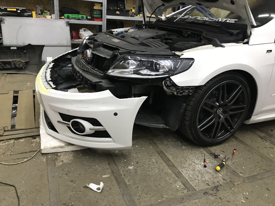 OEM Park Assist (PLA 2.5 MQB) + Крутилки MQB + Rear Spoiler 1