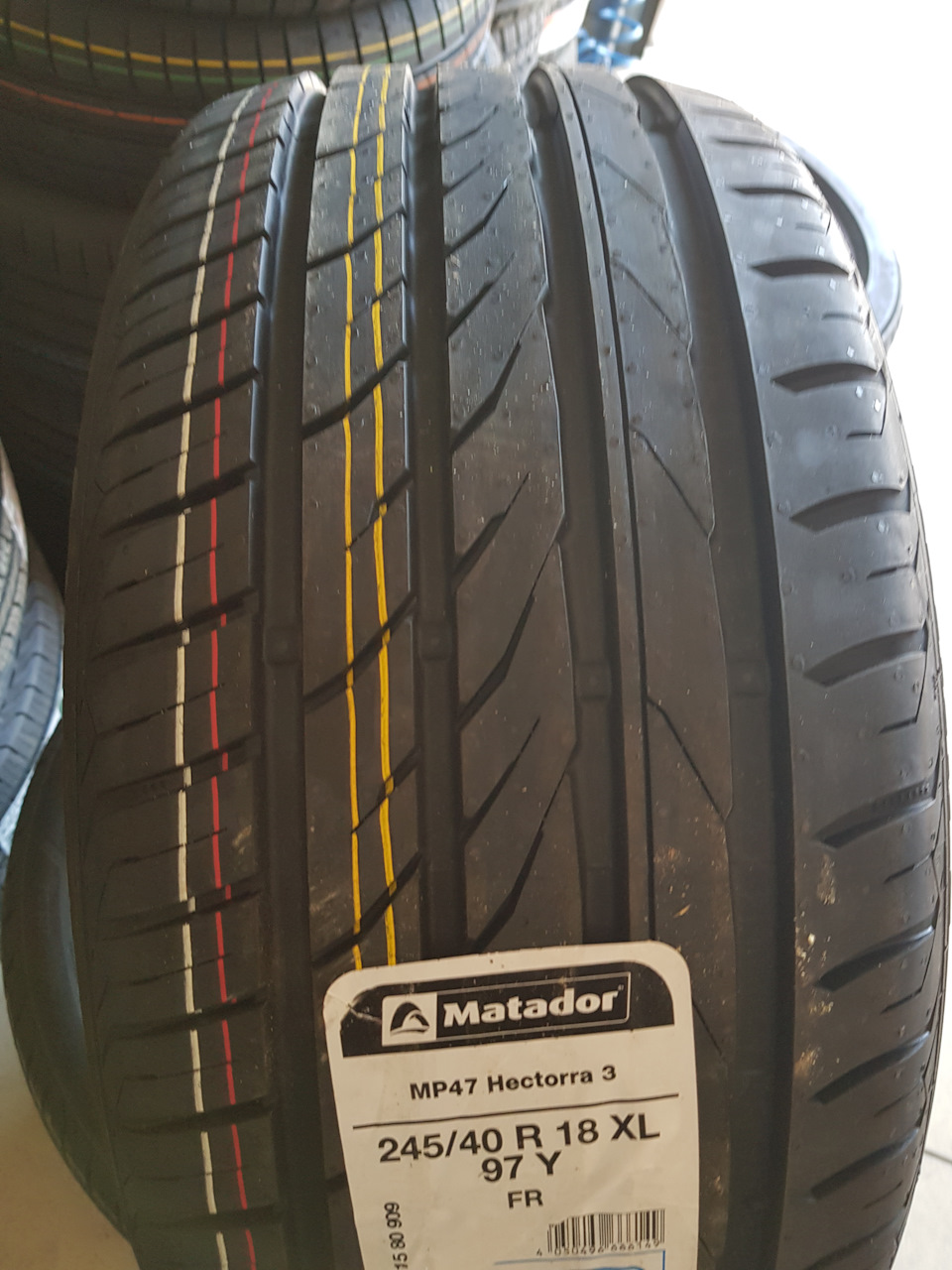 Matador MP-47 Hectorra 3 Y (245 40 R-18) 3