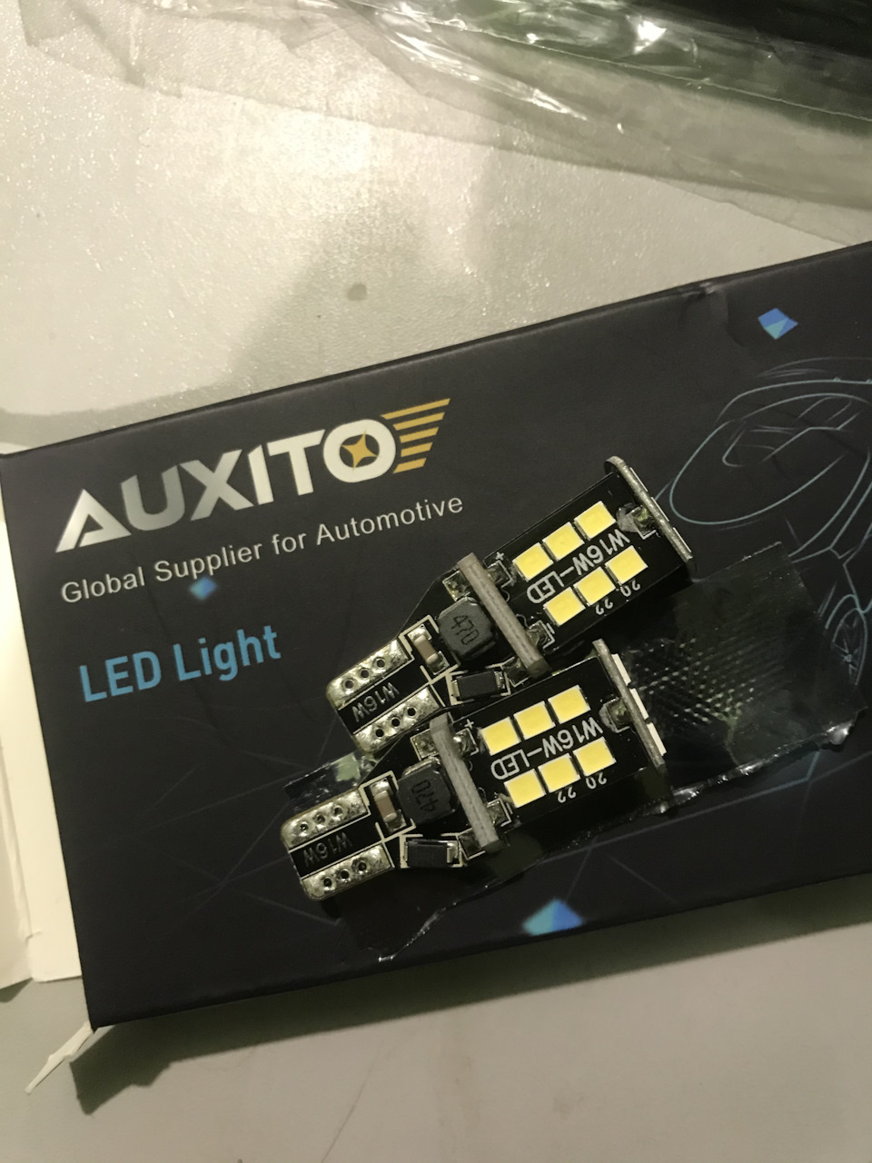 Заміна ламп заднього ходу на LED 1