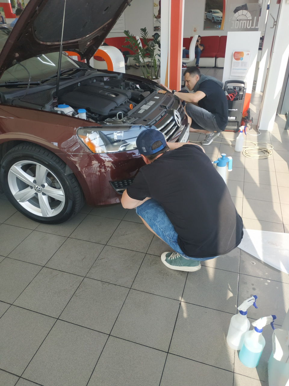 Затягнув фари у захисну плівку 1