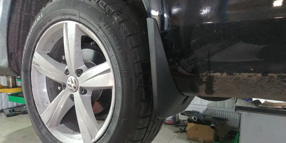 Бризковики VW Passat USA 5